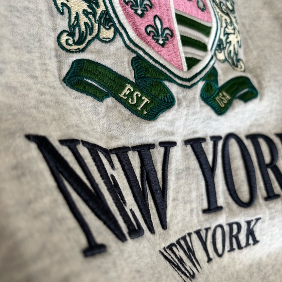 Abercrombie & Fitch Vintage Academia Sunday Crew Embroidered New York - Picture 3 of 5
